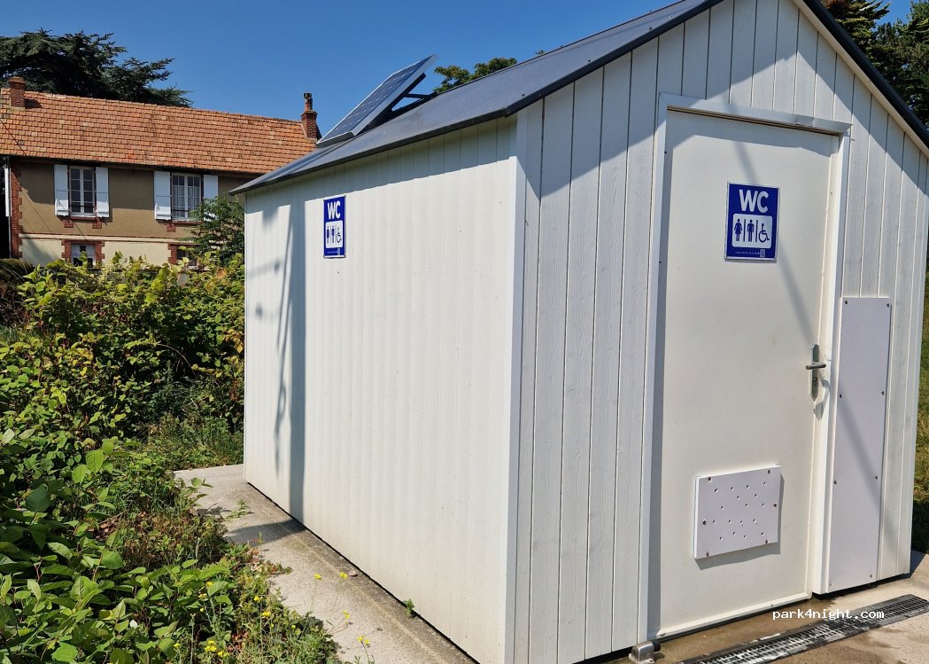 (14150) Ouistreham - Rue Marthe Janvier — foto