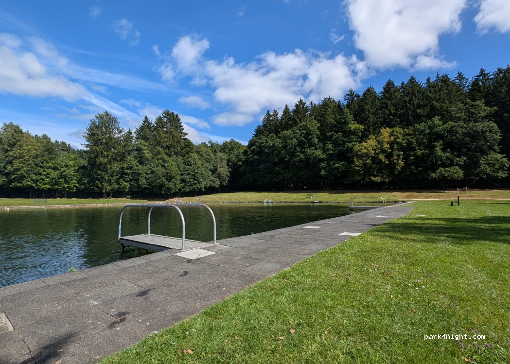 (57223) Kreuztal - Zum Stadtwald — foto