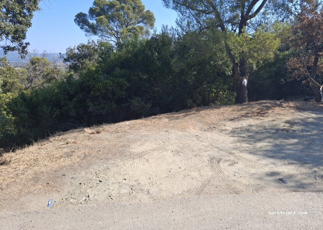 (83140) Six-Fours-les-Plages - Chemin de la Gardiole — foto