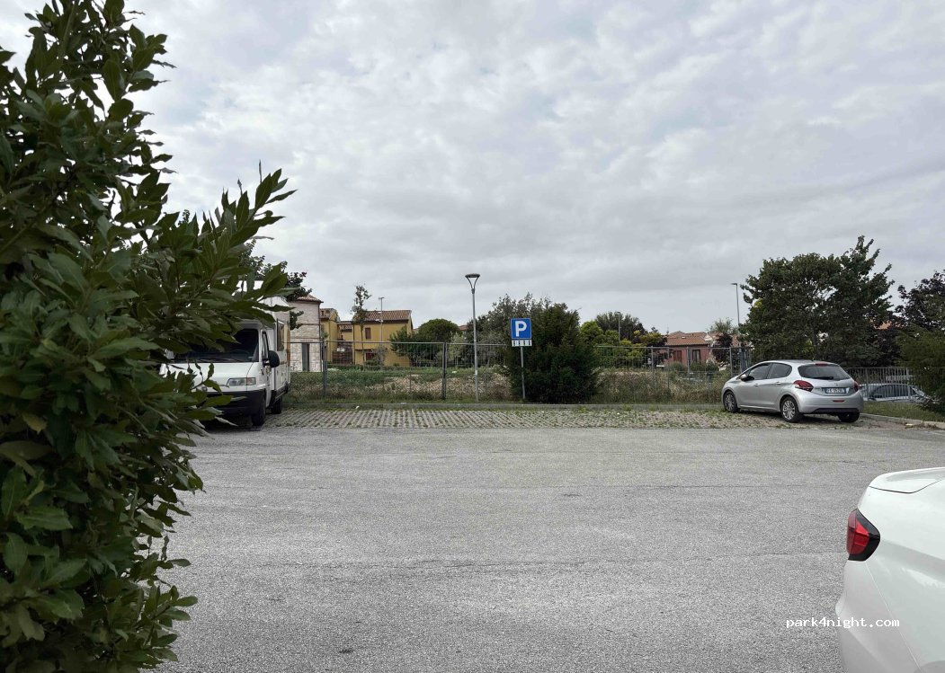 (60020) Sirolo - Via Sandro Pertini — foto 3