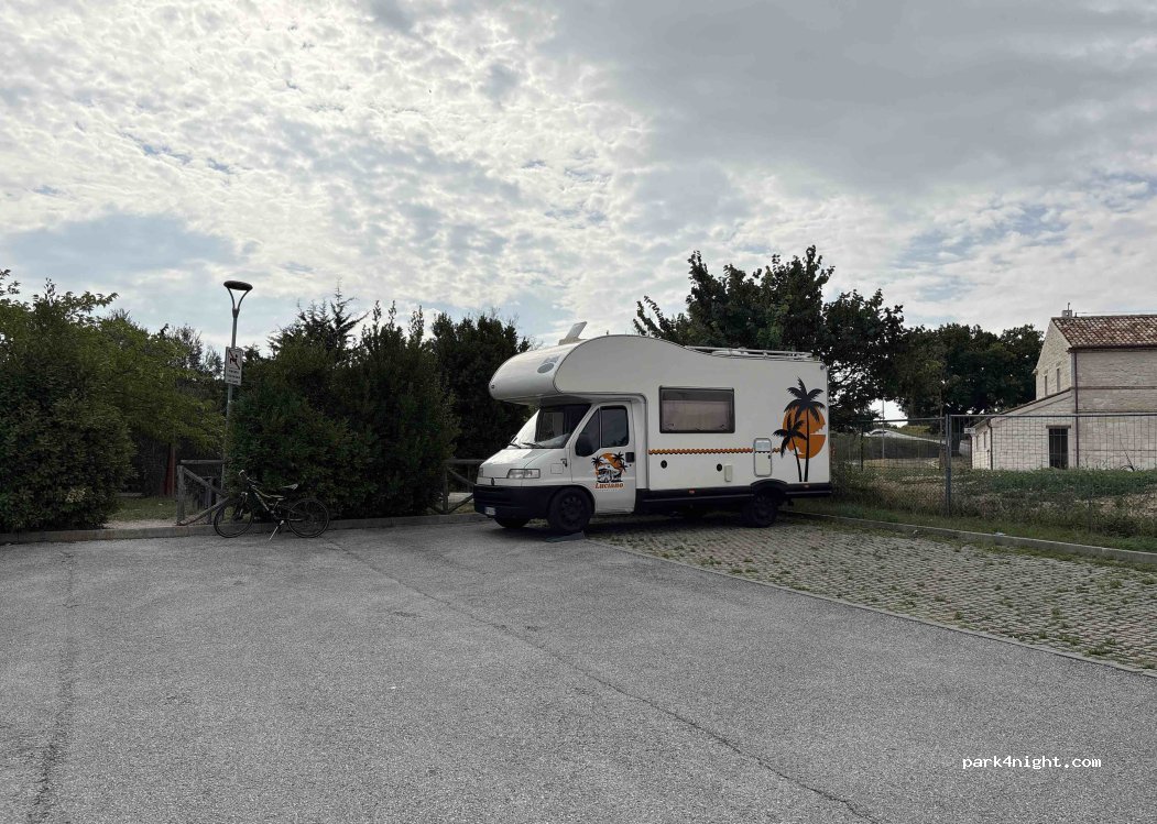 (60020) Sirolo - Via Sandro Pertini — foto 4