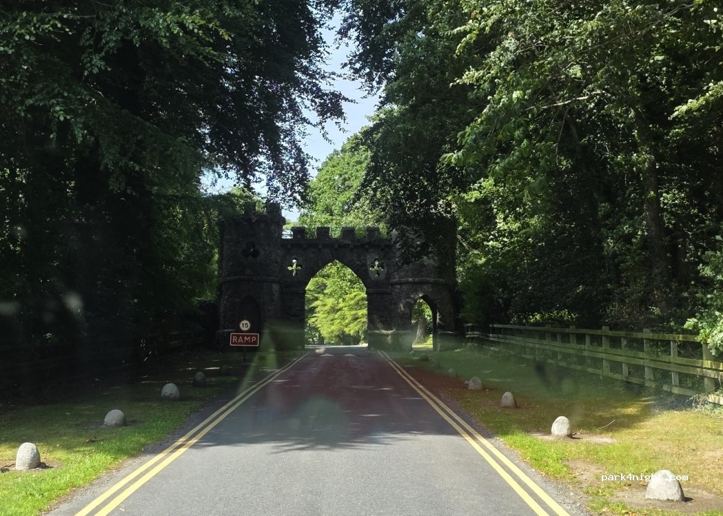 (BT31 9HH) Bryansford - Bryansford Road — foto