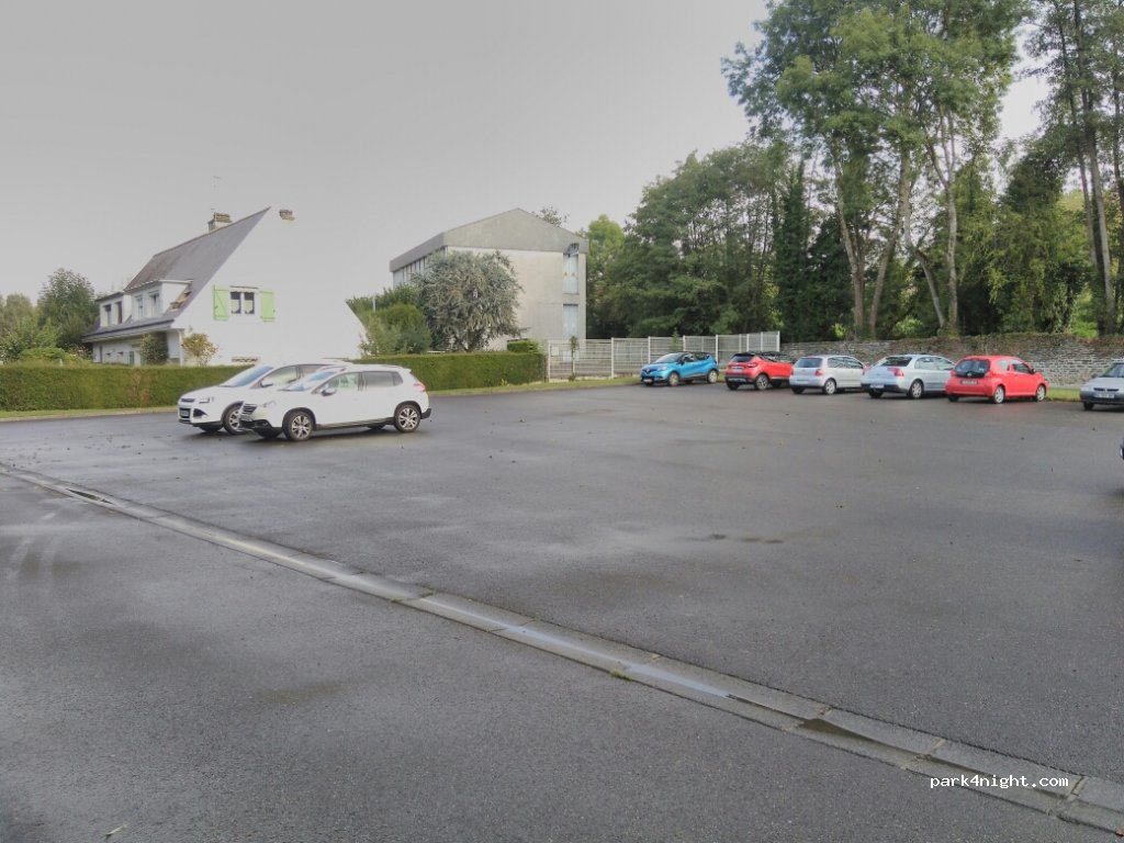 (14110) Condé-sur-Noireau - Rue Albert Camus — foto