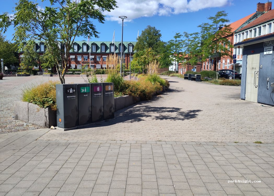 (233 31) Svedala - Stortorget — foto 2