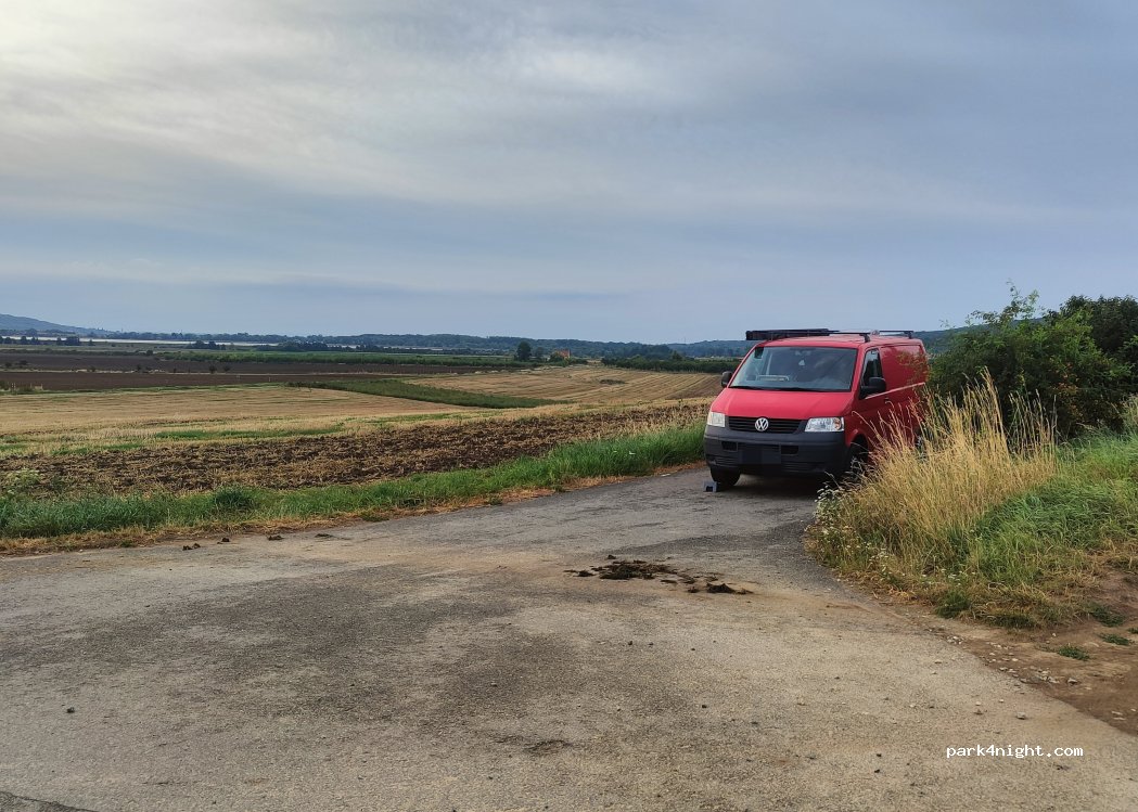 (69188) Pavlov u Dolních Věstonic - Unnamed Road — foto