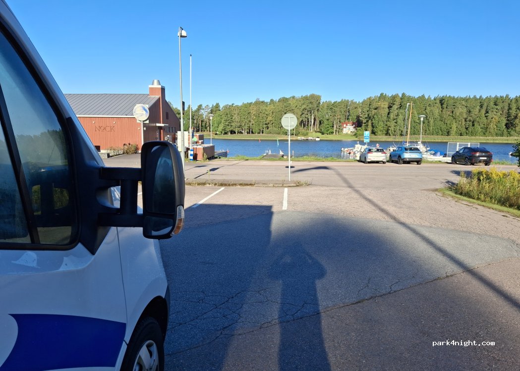 (681 54) Kristinehamn - Vålösundsvägen — foto