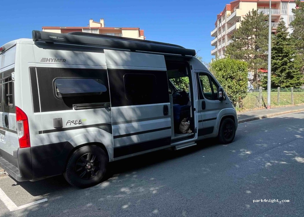 (64200) Biarritz - Avenue de Migron — foto