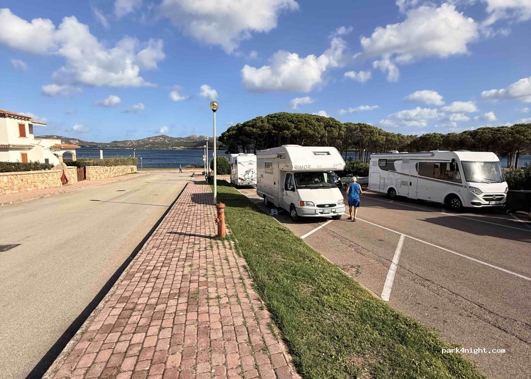 (07021) Alzachèna/Arzachena - Via Nazionale — foto 3