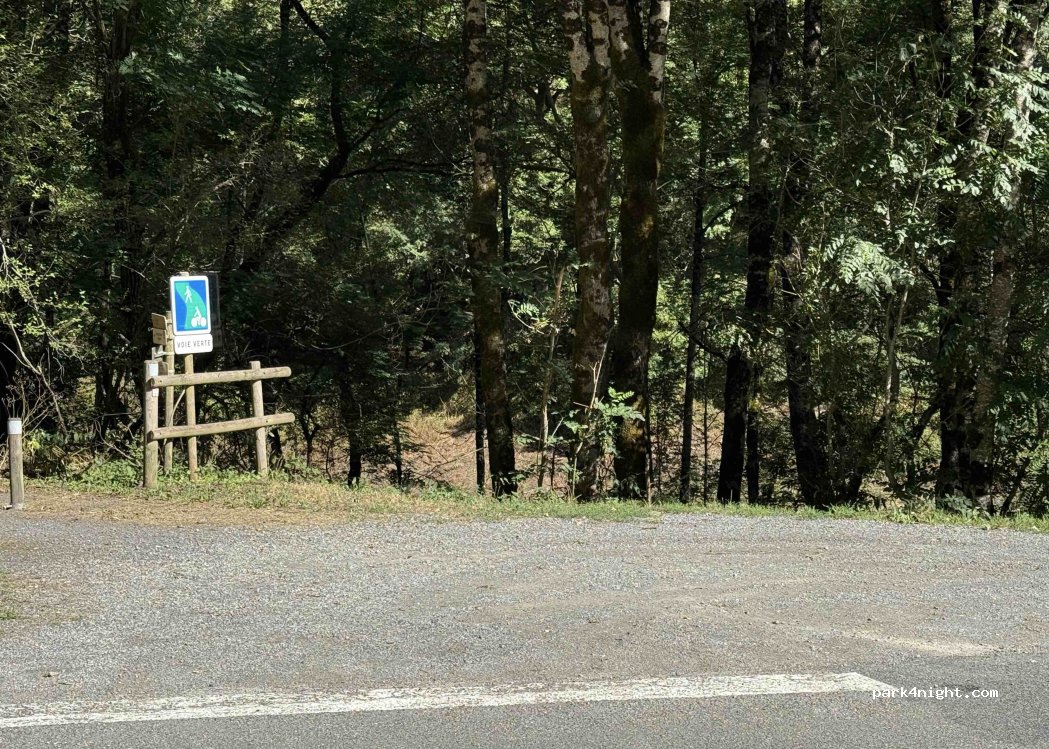 (81230) Lacaune - Chemin du Petit Train — foto 3