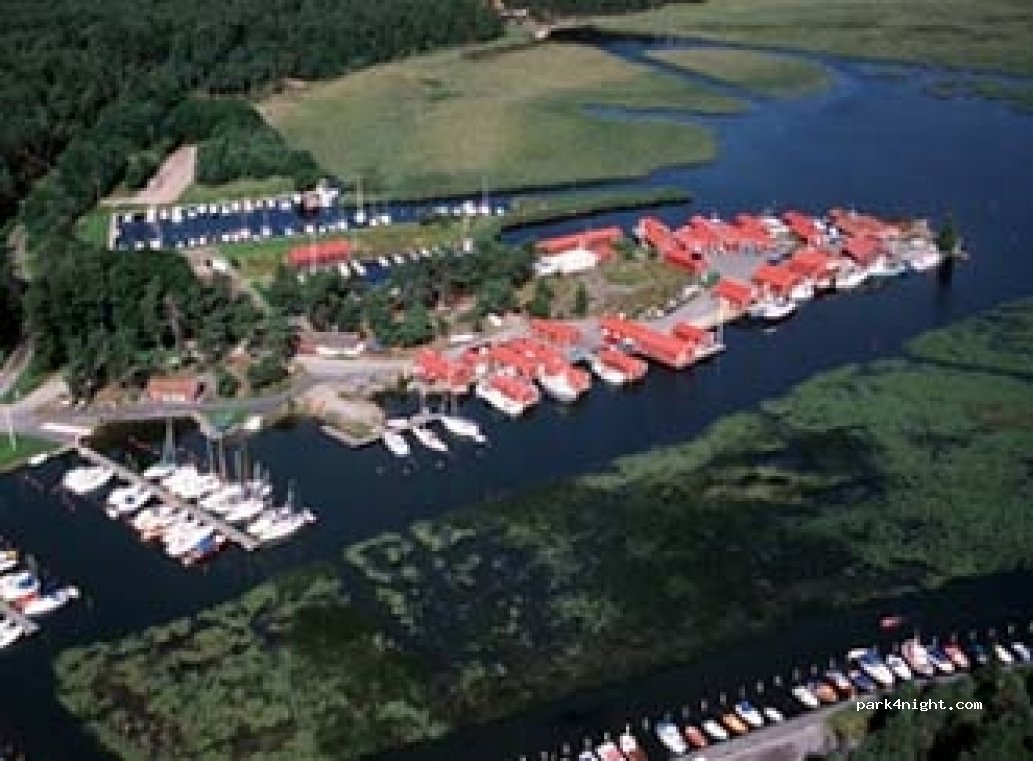 (531 99) Lidköping - — foto