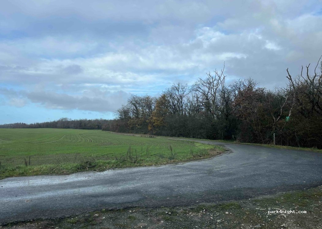 (91880) Bouville - Route d'Etampes — foto
