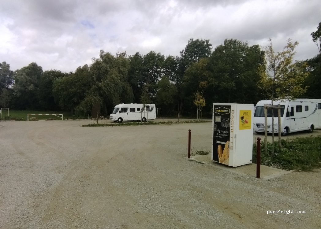 (72110) Rouperroux-le-Coquet - Rue Principale — foto