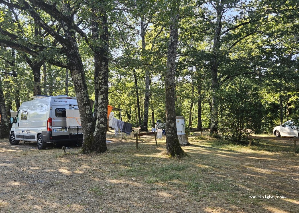 Camping 3 étoiles En Salvan — foto 3
