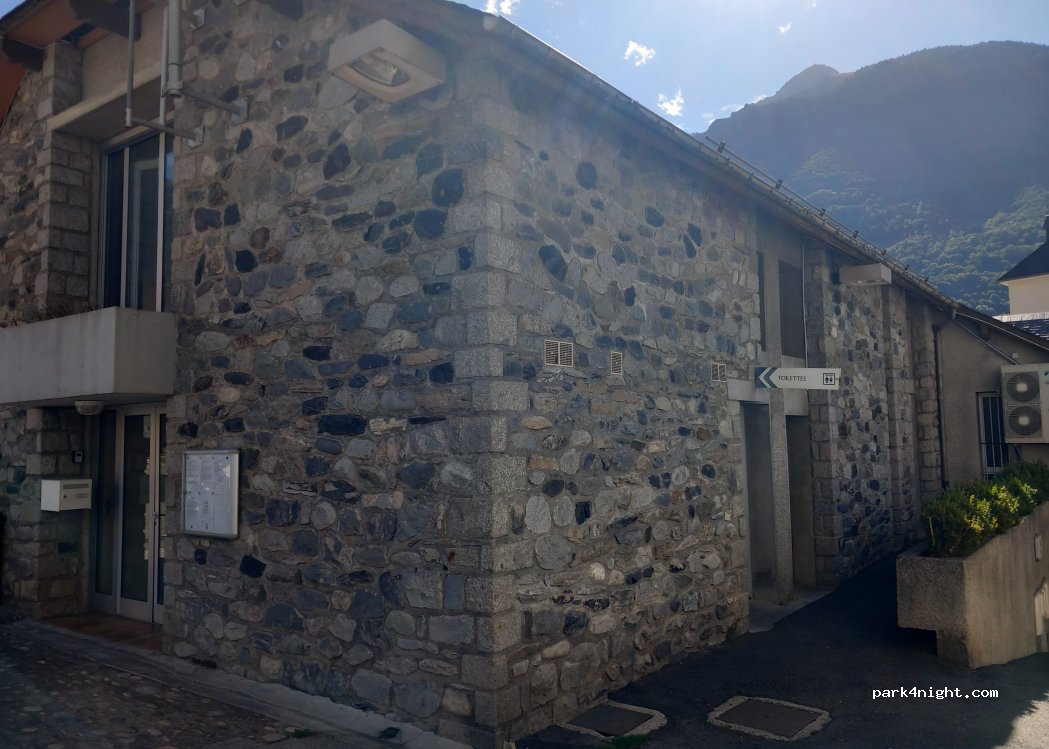 (65120) Luz-Saint-Sauveur - Place du 8 Mai — foto
