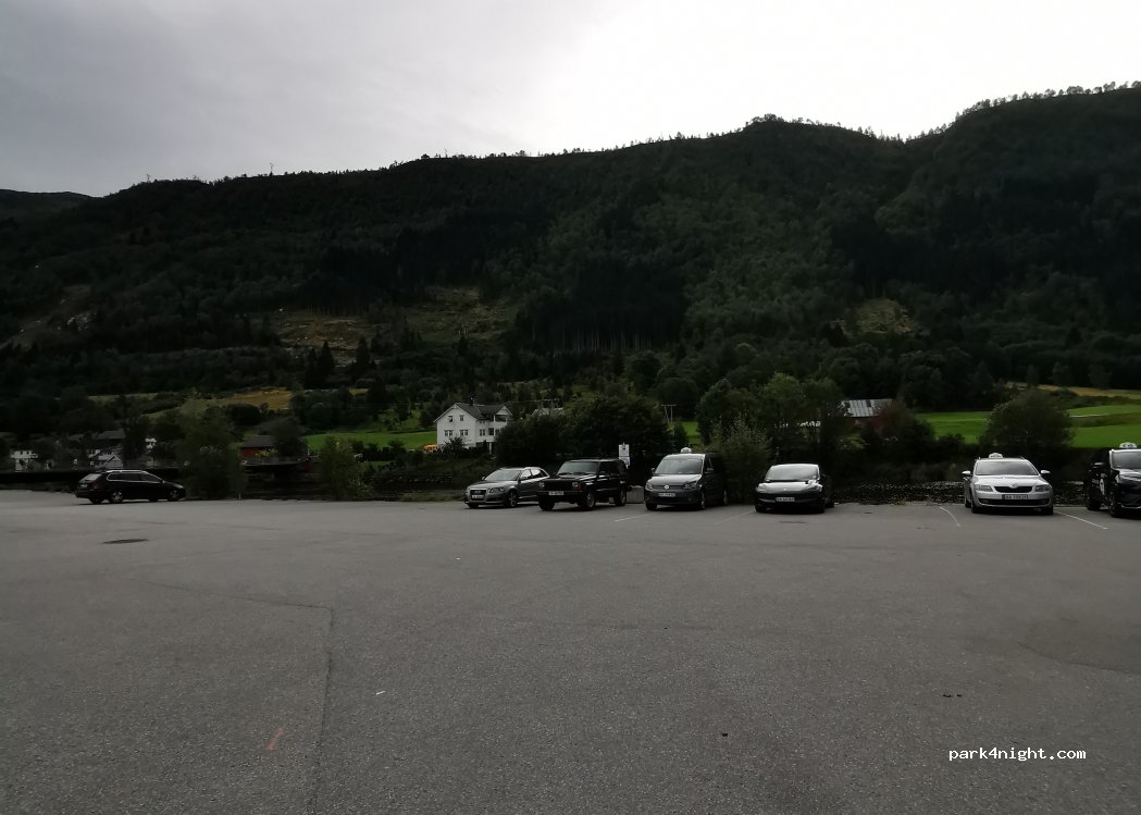 (6770) Nordfjordeid - Sjøgata — foto
