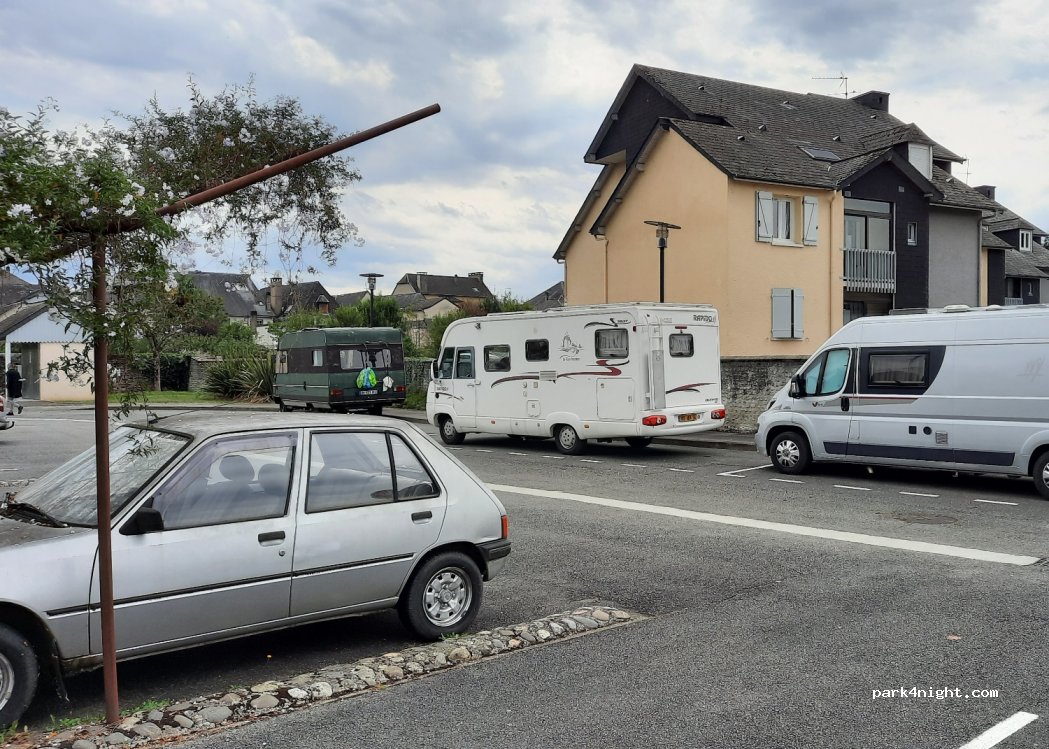 (64400) Oloron-Sainte-Marie - 10 Rue Gino Valatelli — foto