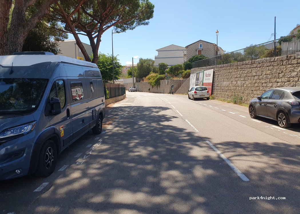 (20137) Porto-Vecchio - Rue Mansuetus Alessandri — foto
