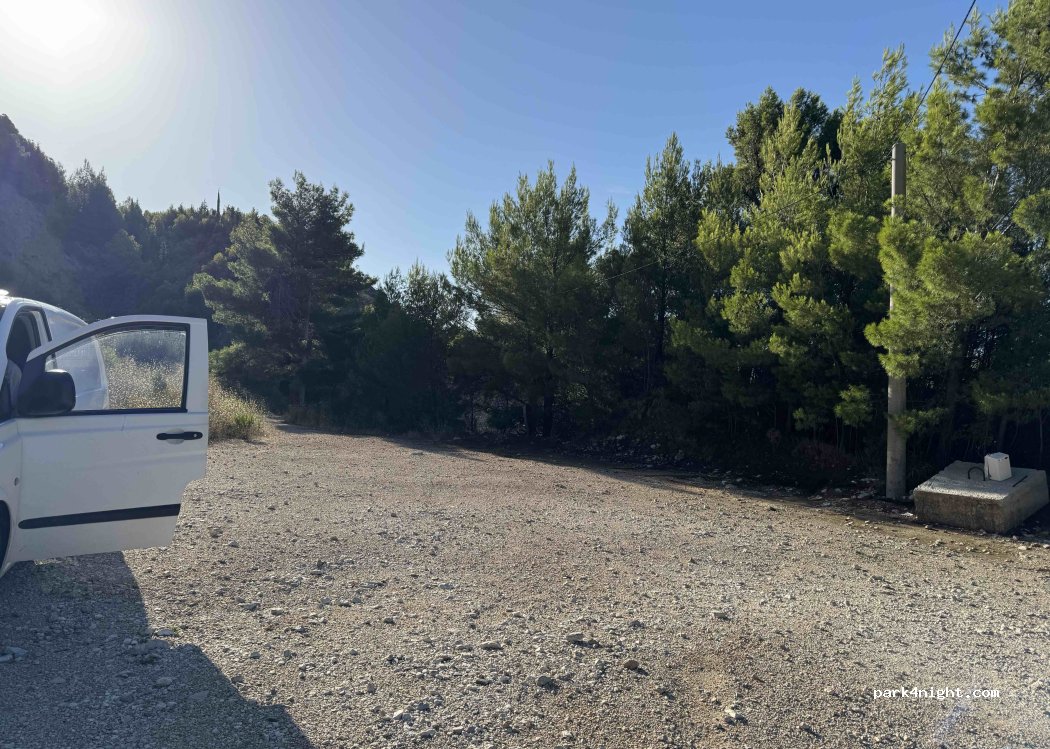 (21318) Grad Omiš - D8 — foto