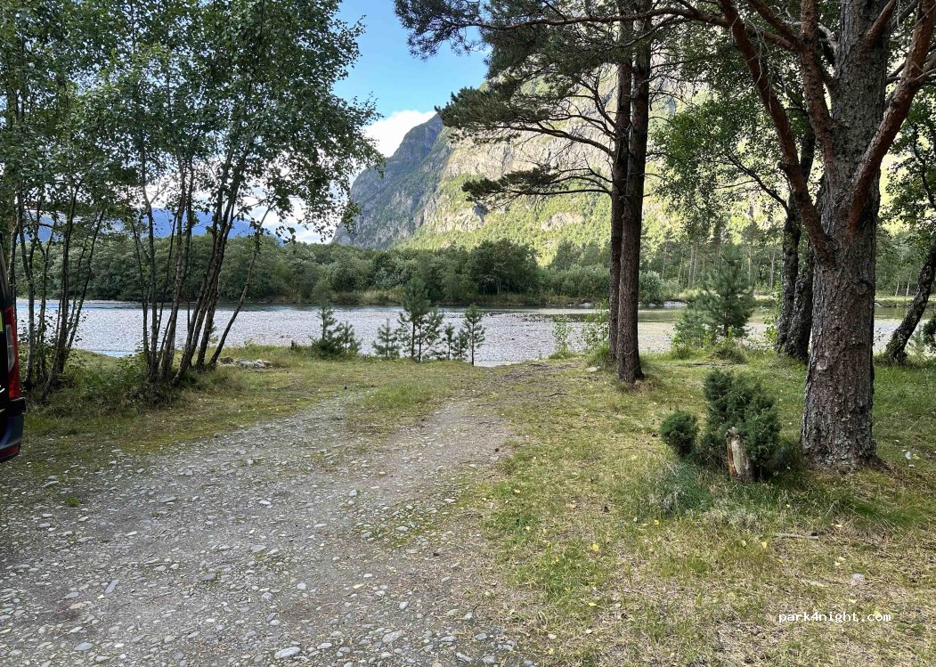 (6611) Hoelsand - Sunndalsvegen — foto
