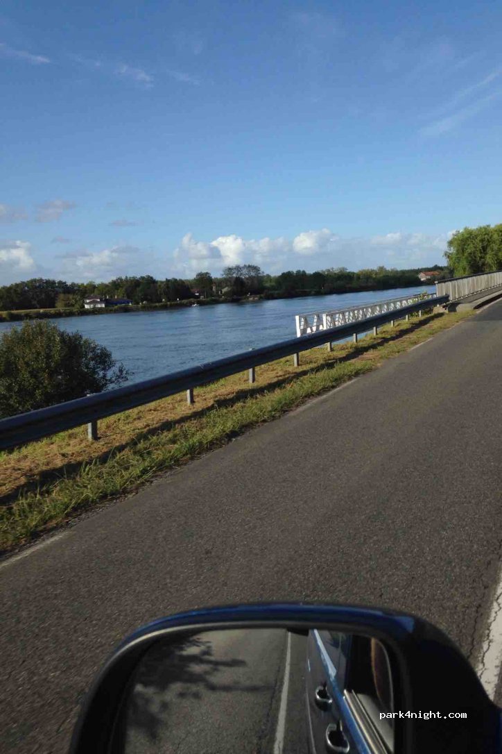(64990) Urcuit - L'Île — foto 3