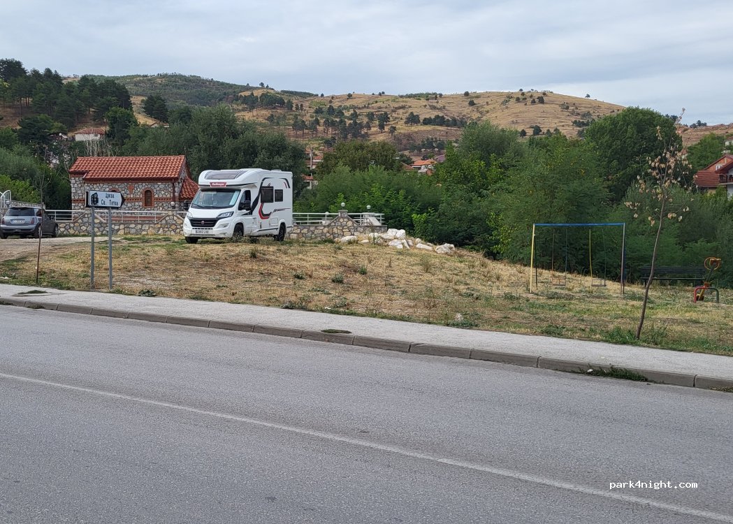 (7000) Bitola - 1. Мај — foto