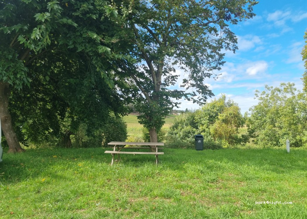 (64520) Bidache - Chemin des Tailleurs de Pierre — foto
