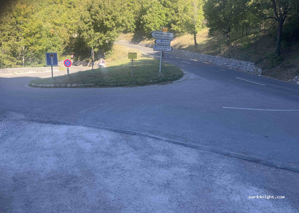 (04120) Rougon - D 952 — foto
