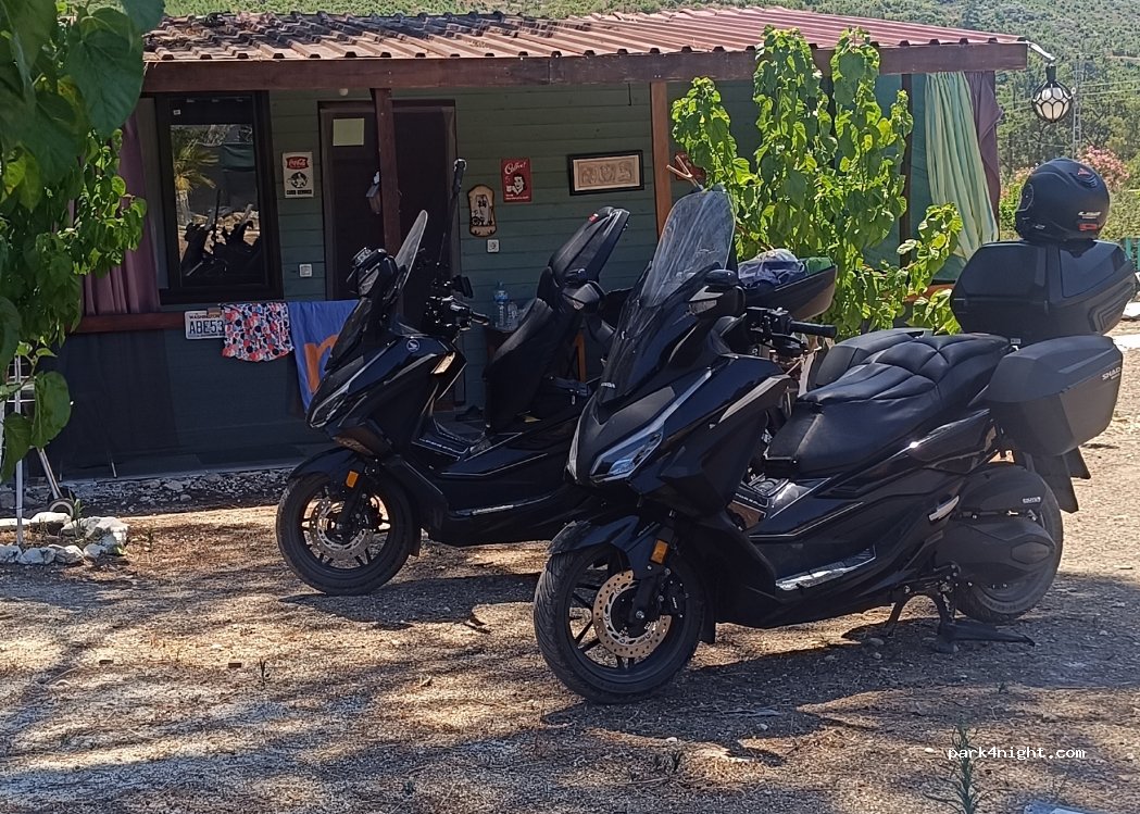 Rota Olympos Karavan Park Alanı — foto