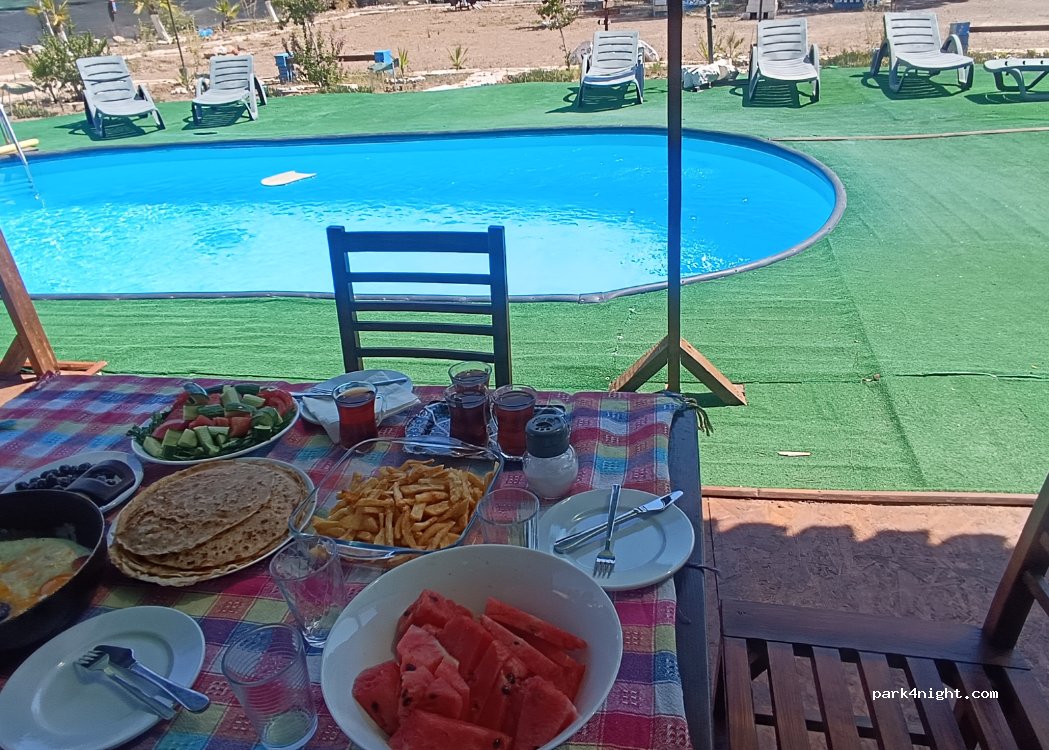 Rota Olympos Karavan Park Alanı — foto 3