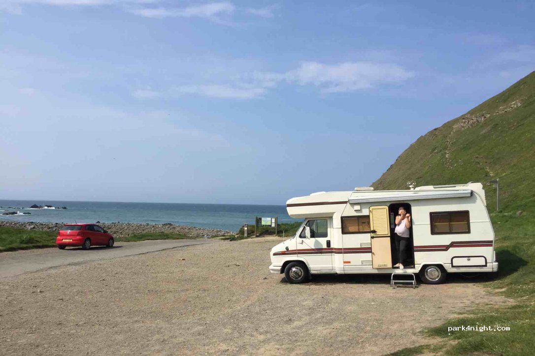 (EX23) Coombe - South West Coast Path — foto