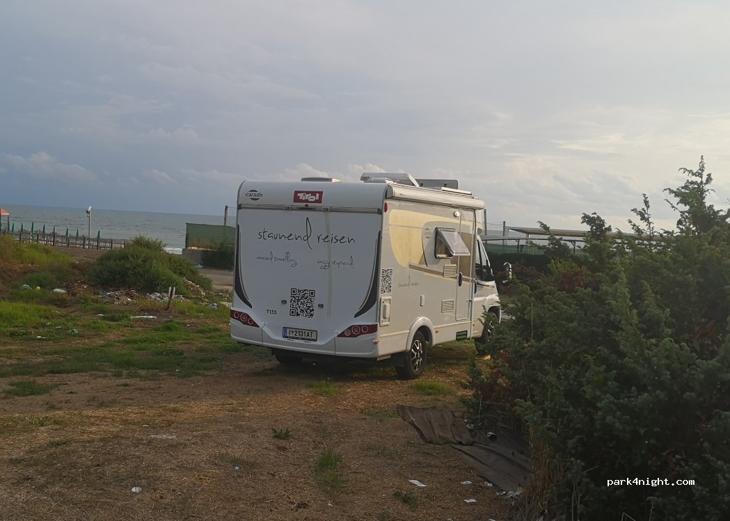 (81030) Sessa Aurunca - Piazza dei Lecci — foto