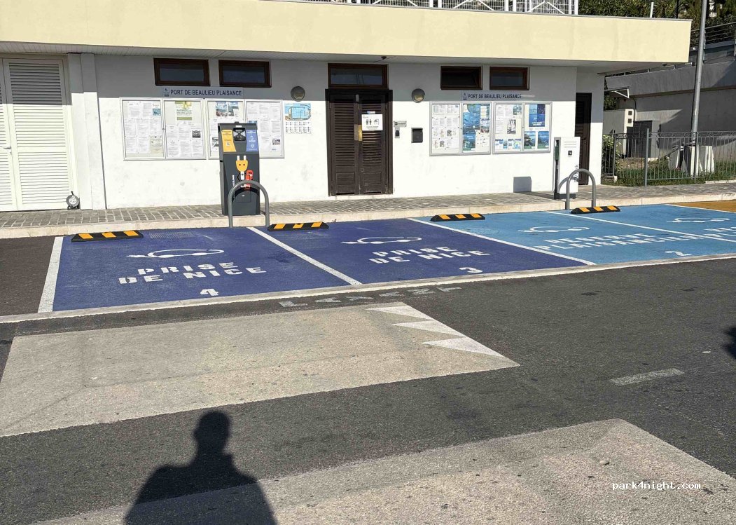 (06310) Beaulieu-sur-Mer - Quai du Ponant — foto