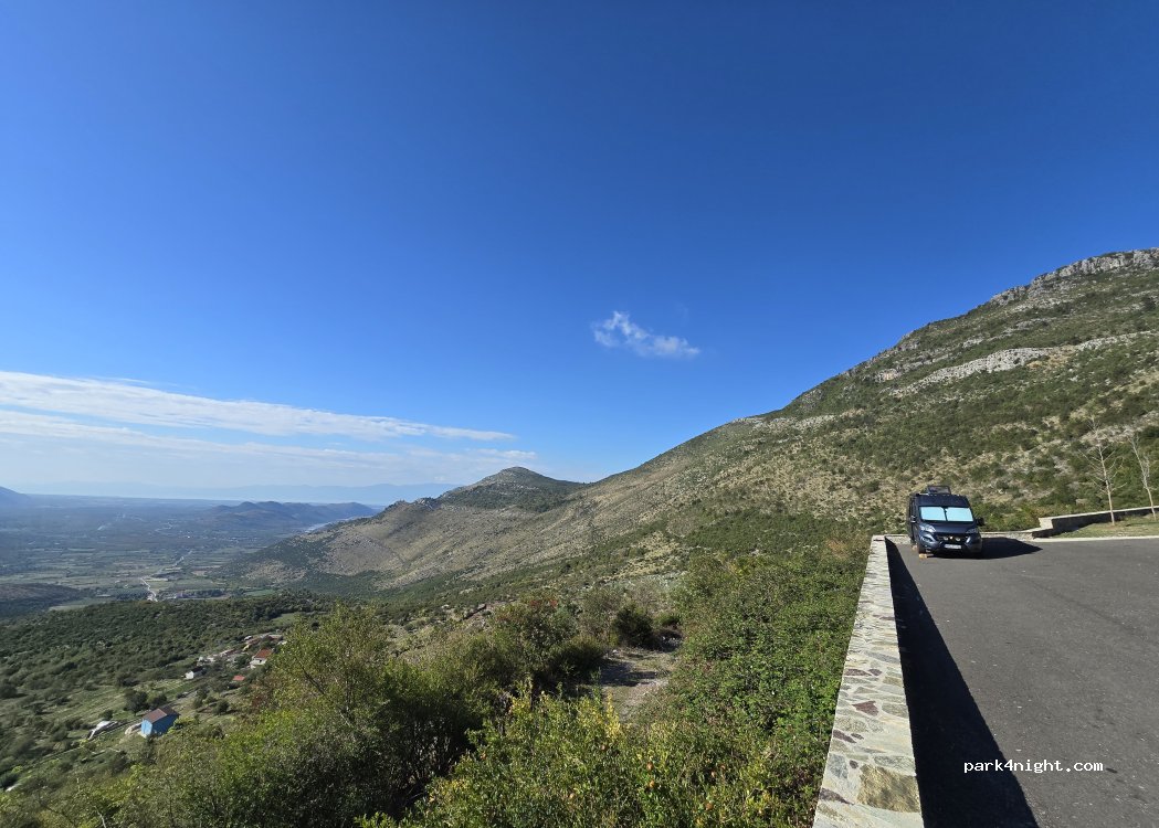 (4306) Kastrat - Unnamed Road — foto