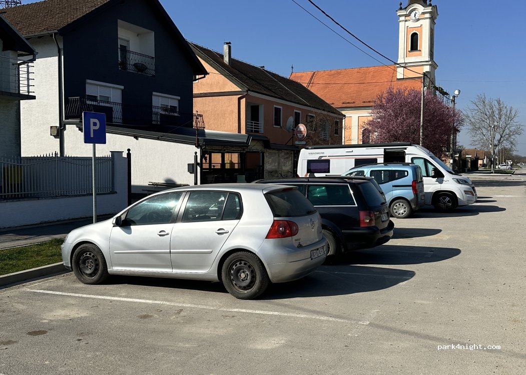 (32246) Lipovac - Unnamed Road — foto
