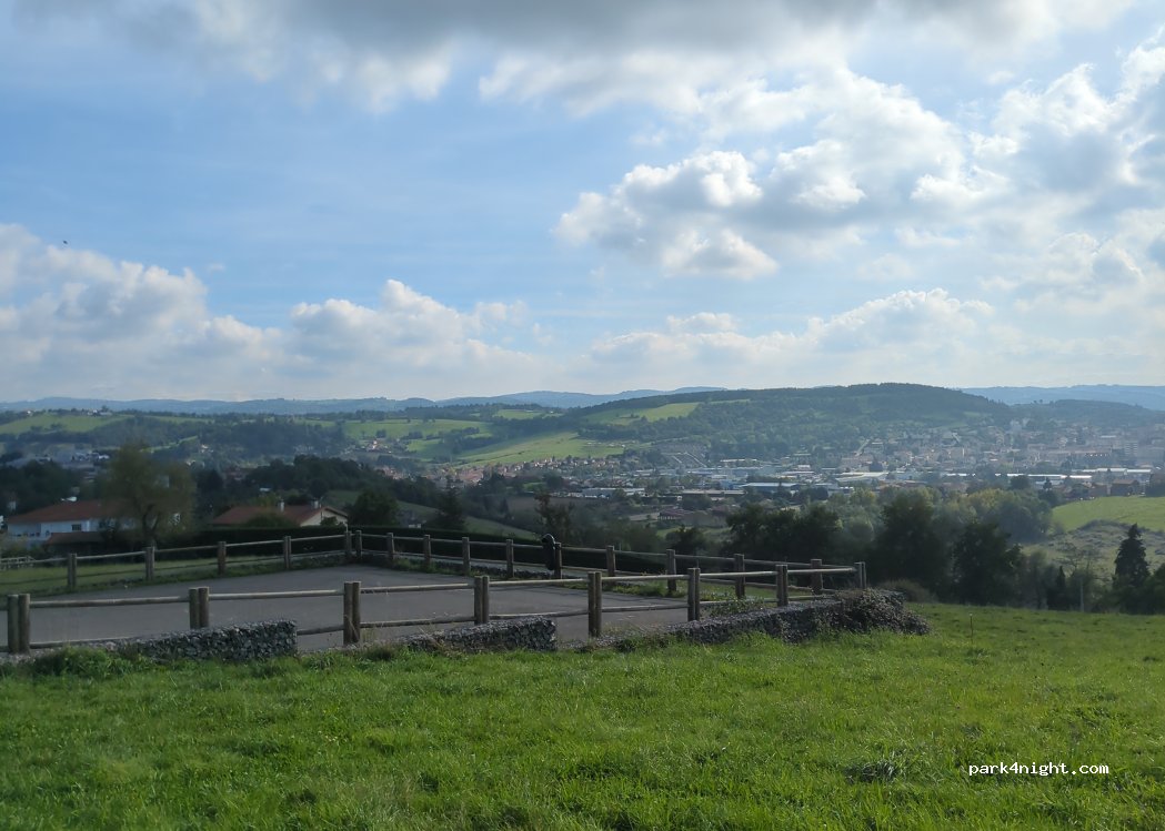 (42530) Saint-Genest-Lerpt - Chemin de Pierrafoy — foto