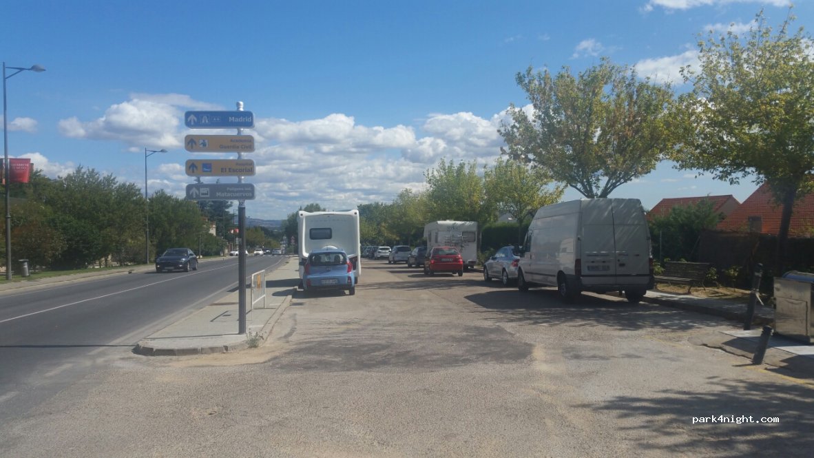 (28200) San Lorenzo de El Escorial - 31 Calle Basalgo — foto