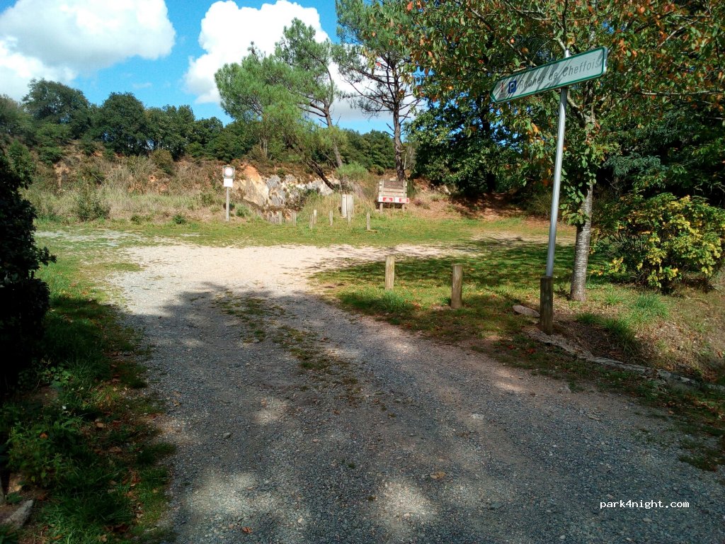 (85390) Cheffois - 16 La Maison Neuve — foto