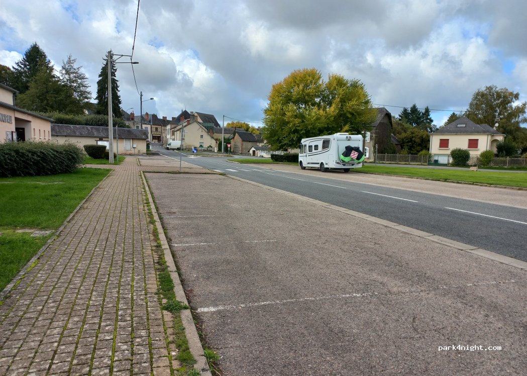 (18380) La Chapelle-d'Angillon - D 12 — foto