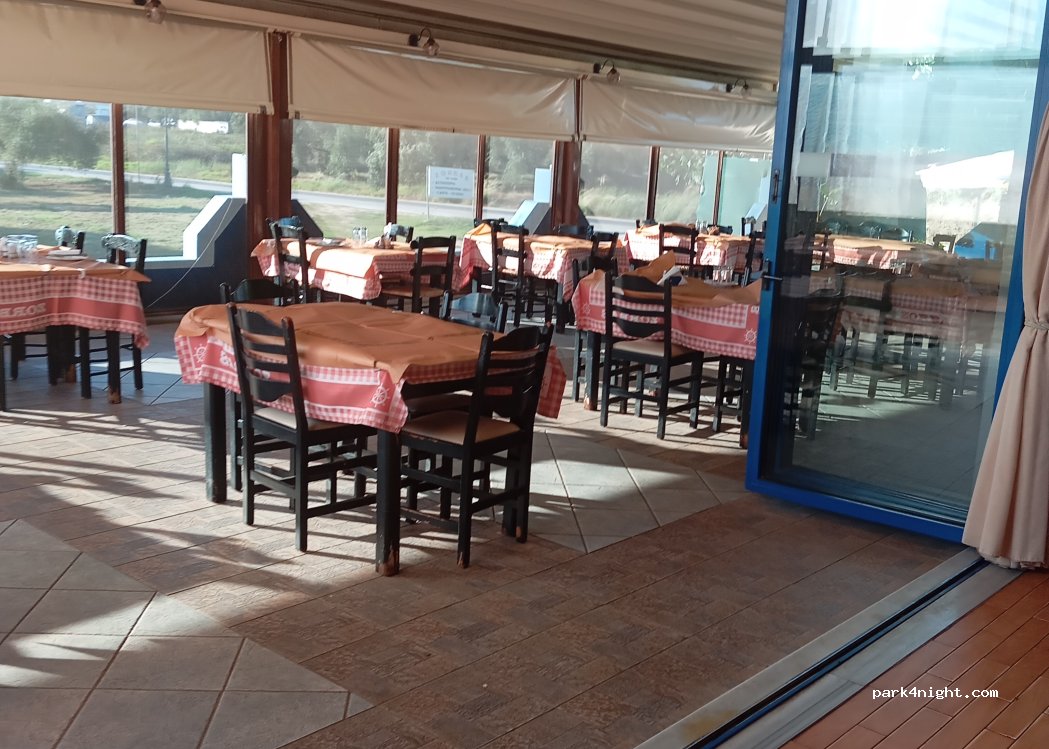 Zorbas Tavern — foto 2