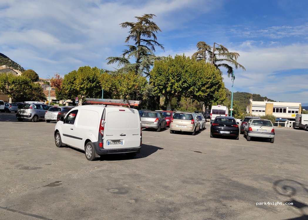 (04130) Volx - Place des Félibres — foto