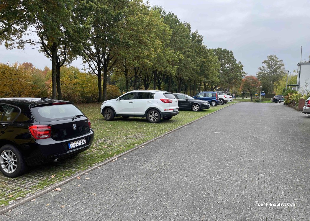 (33106) Paderborn - Zur Eichenallee — foto