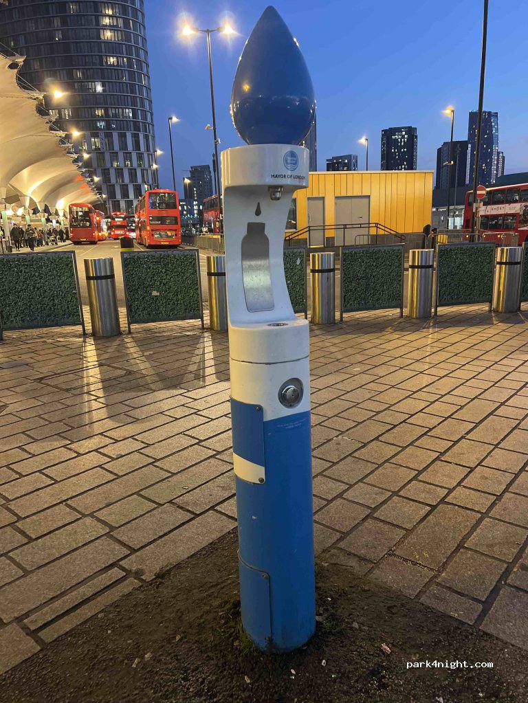 (E15 1DA) London Borough of Newham - Station Street — foto
