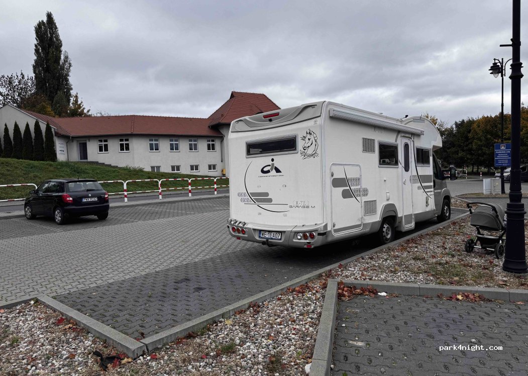 (62-200) Gniezno - Powstańców Wielkopolskich — foto