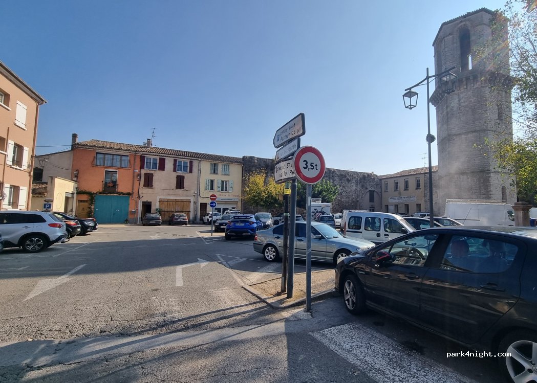 (83340) Le Luc - Place Louis Pasteur — foto 2