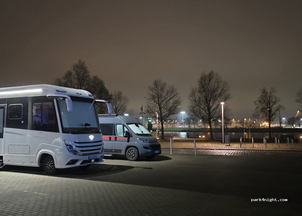(28217) Bremen - Waterfront-Promenade — foto 4