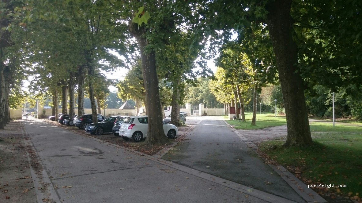 (33480) Castelnau-de-Médoc - Avenue Norbert Gerbaud — foto