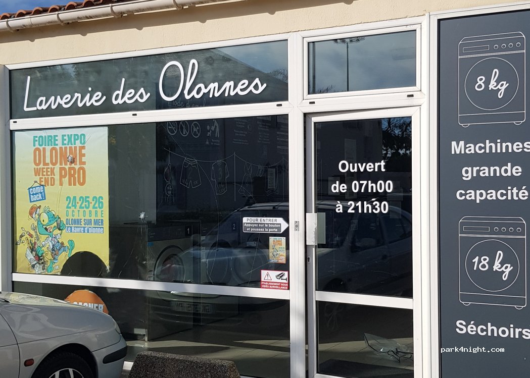 (85340) Olonne-sur-Mer - Avenue François Mitterrand — foto