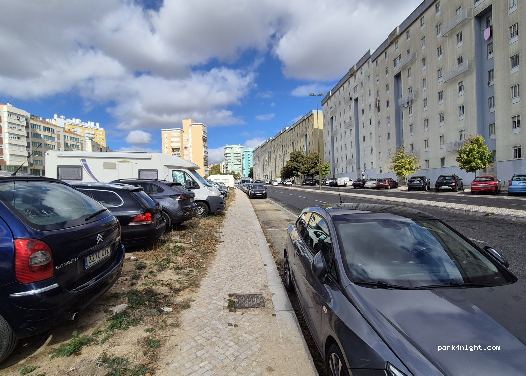 (1170-139) Penha de França - Avenida Mouzinho de Albuquerque — foto