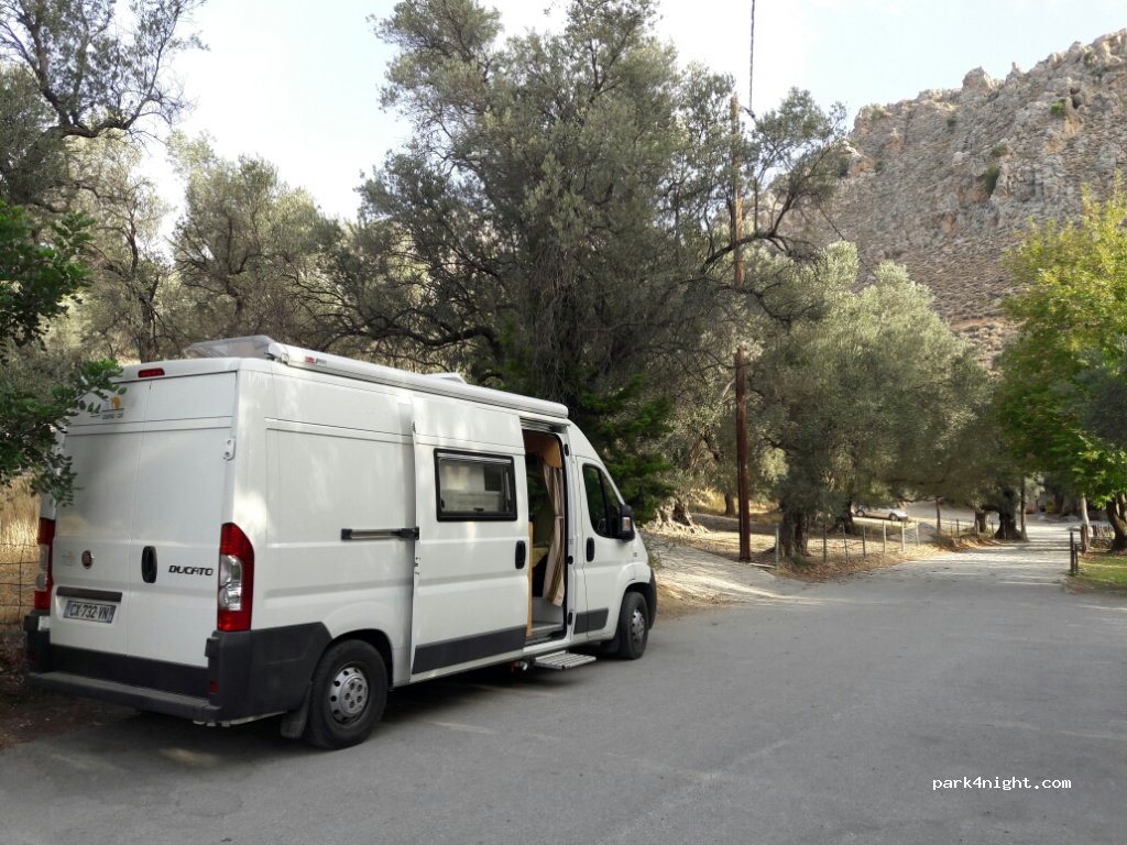 (700 02) Zaros - Unnamed Road — foto 2