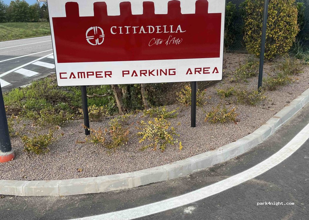 Area di sosta camper Cittadella — foto 3